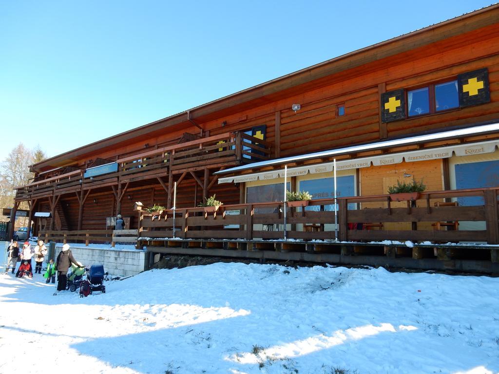 Sport-hotel Šibeniční vrch Mnichovice Exterior foto